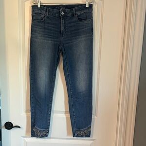 EUC WHBM Gorgeous Skinny Crop Jeans with Embroidered Detail Size 8 Long